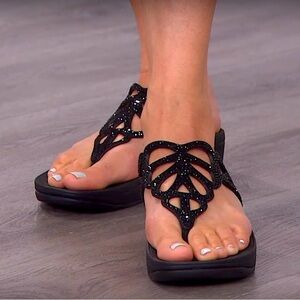 Fitflop BUMBLE CRYSTAL TOE POST Sandal - BLACK size 7